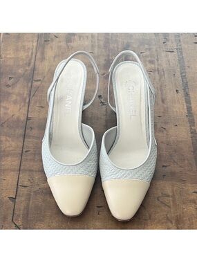 CHANEL Beige & Light Gray Slingback Cap-Toe Pumps